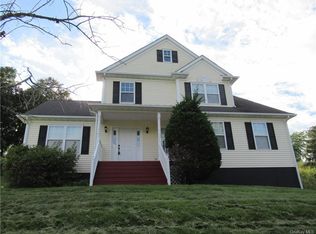 110 Van Scoy Rd, Poughquag, NY 12570