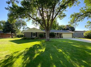 1321 S Minnesota St, Mitchell, SD 57301