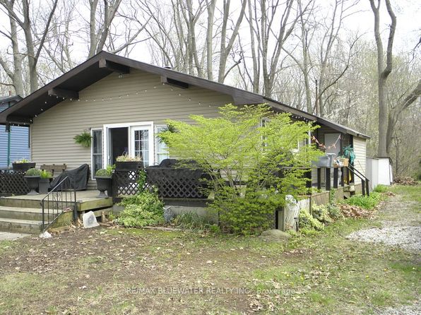 9680 Lake Rd, Lambton Shores, ON N0M 1T0