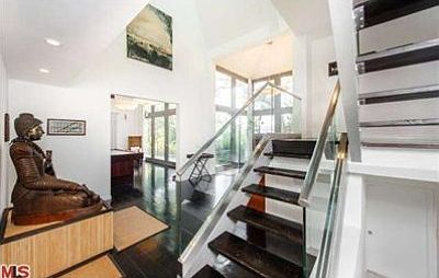 Open & Expansive Entry 