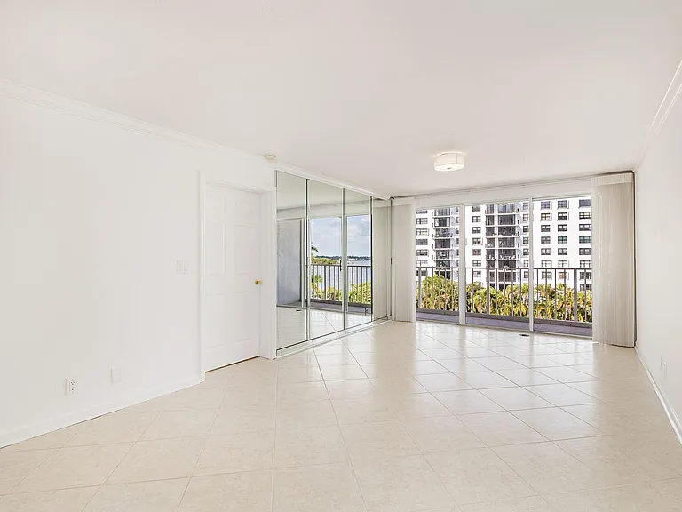 3901 S Flagler Dr #505 — Photo 27