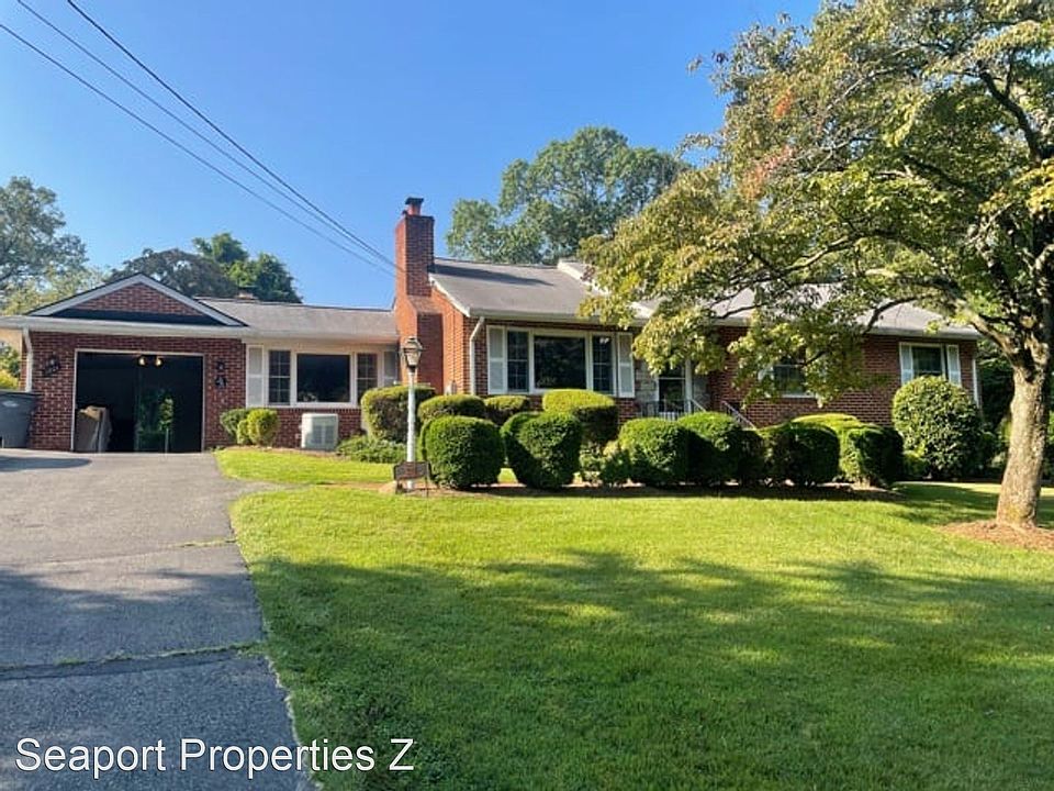 1st image of 1221 Morningside Ln