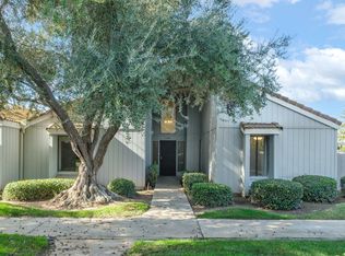 1830 Cougar Ln, Clovis, CA 93611