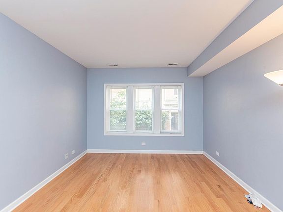 2nd image of 4847 N Wolcott Ave APT 1W