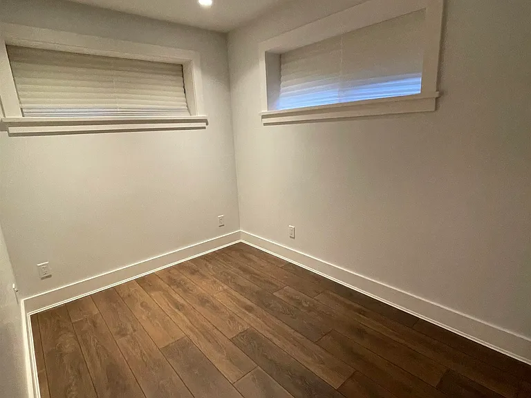 1427 W 40th Ave — Photo 3