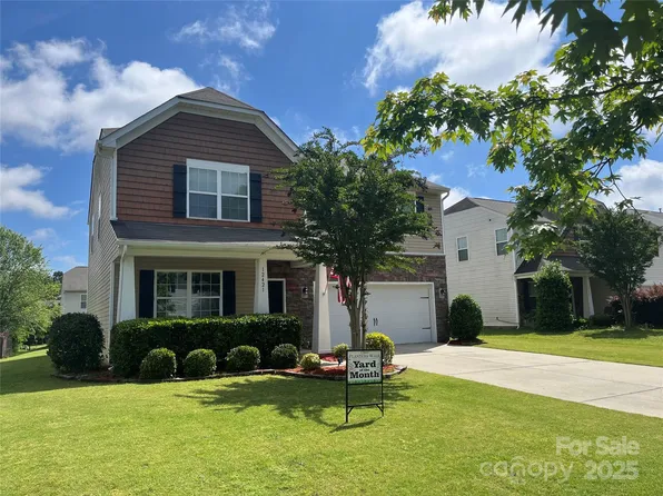 12421 Dove Meadow Dr, Charlotte, NC 28278