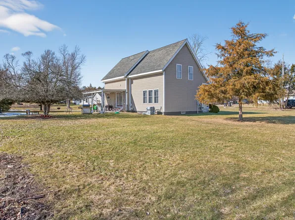 129 Kathy Ln, Brooklyn, MI 49230