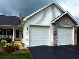 131 Penns Ct, Centre Hall, PA 16828
