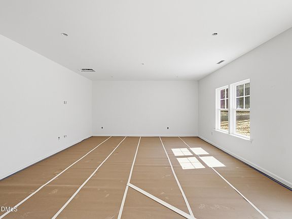 3rd image of 150 Cribbs Ln