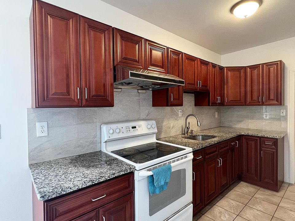 1st image of 71 Brook St Unit 1
