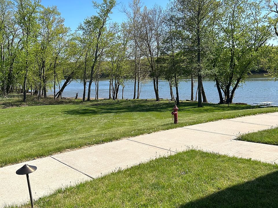 2nd image of 179 Leeward Way