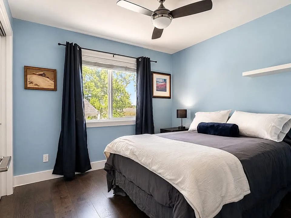 3 bed, 2.5 bath, 2225 sqft, $7,000 — Photo 4