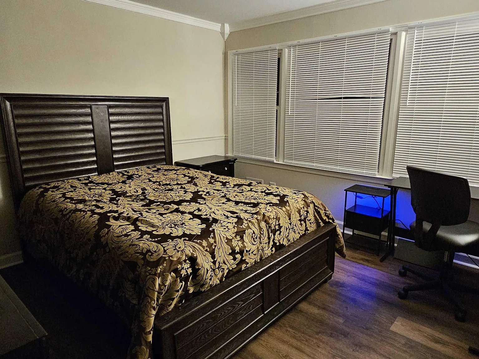 4 bed, 3.0 bath, 3000 sqft, $1,092 — Photo 2