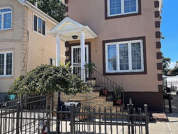 4th image of 70 Lake Ave