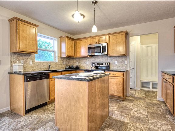 4th image of 2366 Byerley Dr
