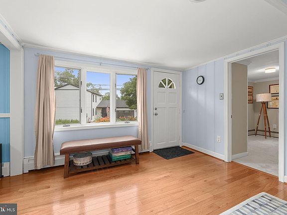 2nd image of 139 Arundel Beach Rd