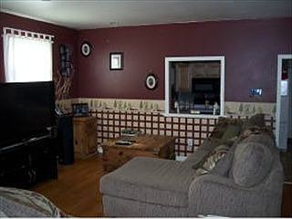 5th image of 1126 Beverly Ave