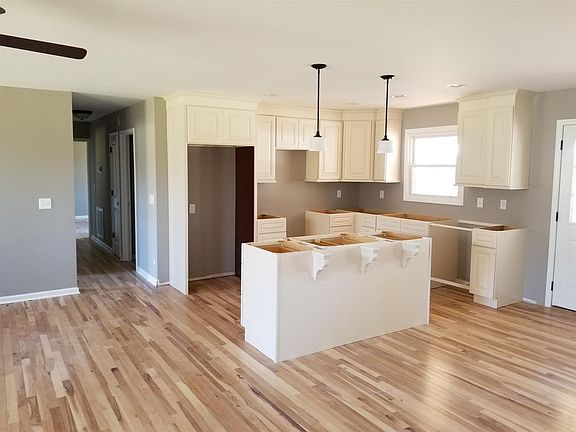 2nd image of 1562 Brian Ct