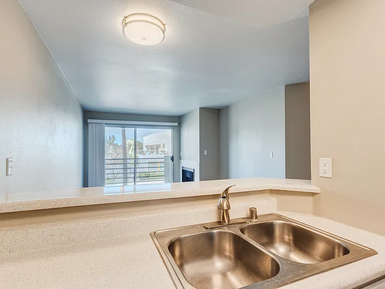 Laurel Villa — Photo 30