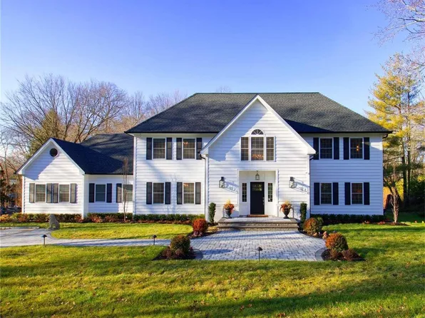 79 Mccouns Lane, Old Brookville, NY 11545