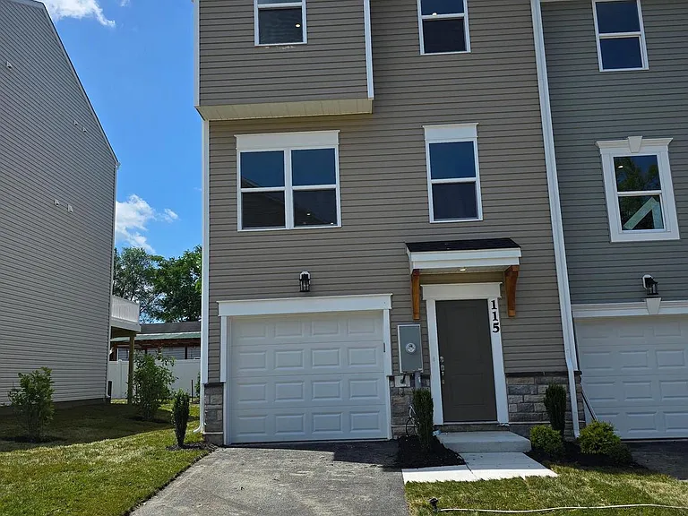 115 Boone Ct — Photo 1