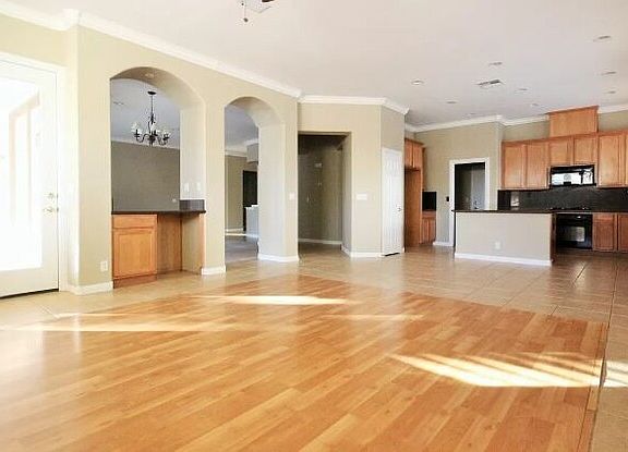 3rd image of 913 Choctaw Ave