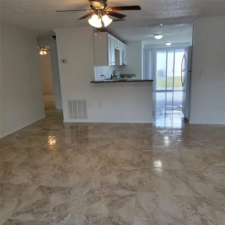 2 bed, 2.0 bath, 1032 sqft, $1,550 — Photo 4