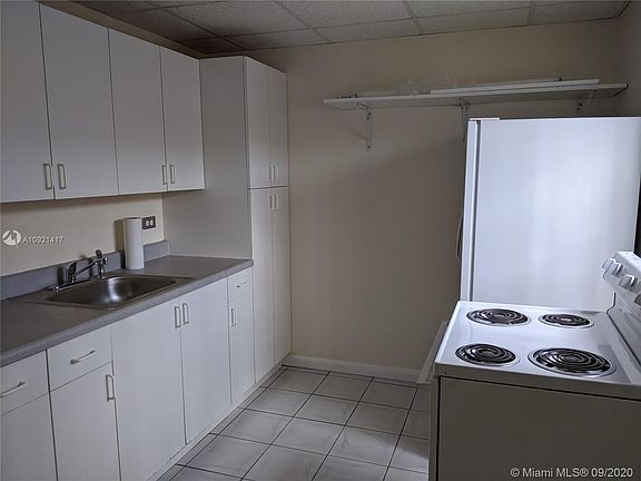 4th image of 790 E 44th St #A