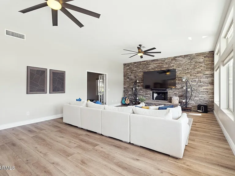1321 W Shellfish Dr — Photo 45
