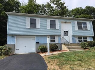 12 Carver Ave, Norwich, CT 06360