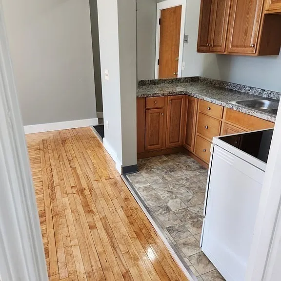 15 N Main St #11 — Photo 1
