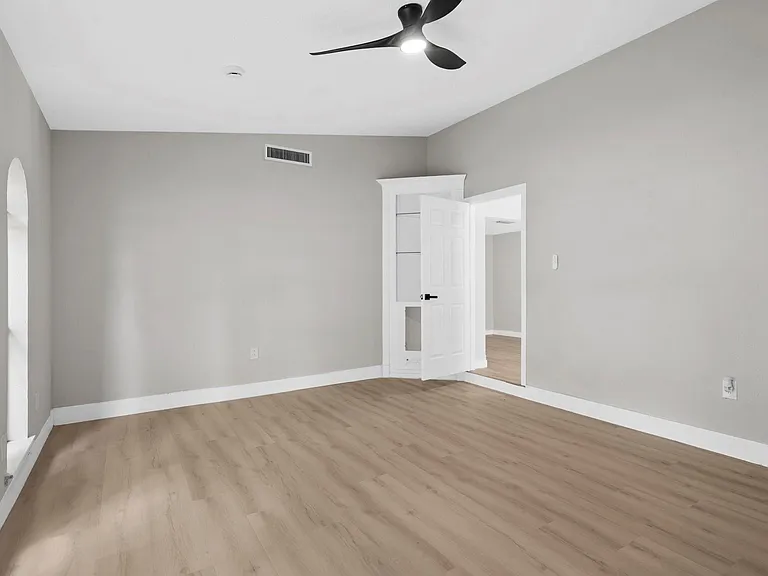 3902 Marywood Dr — Photo 7