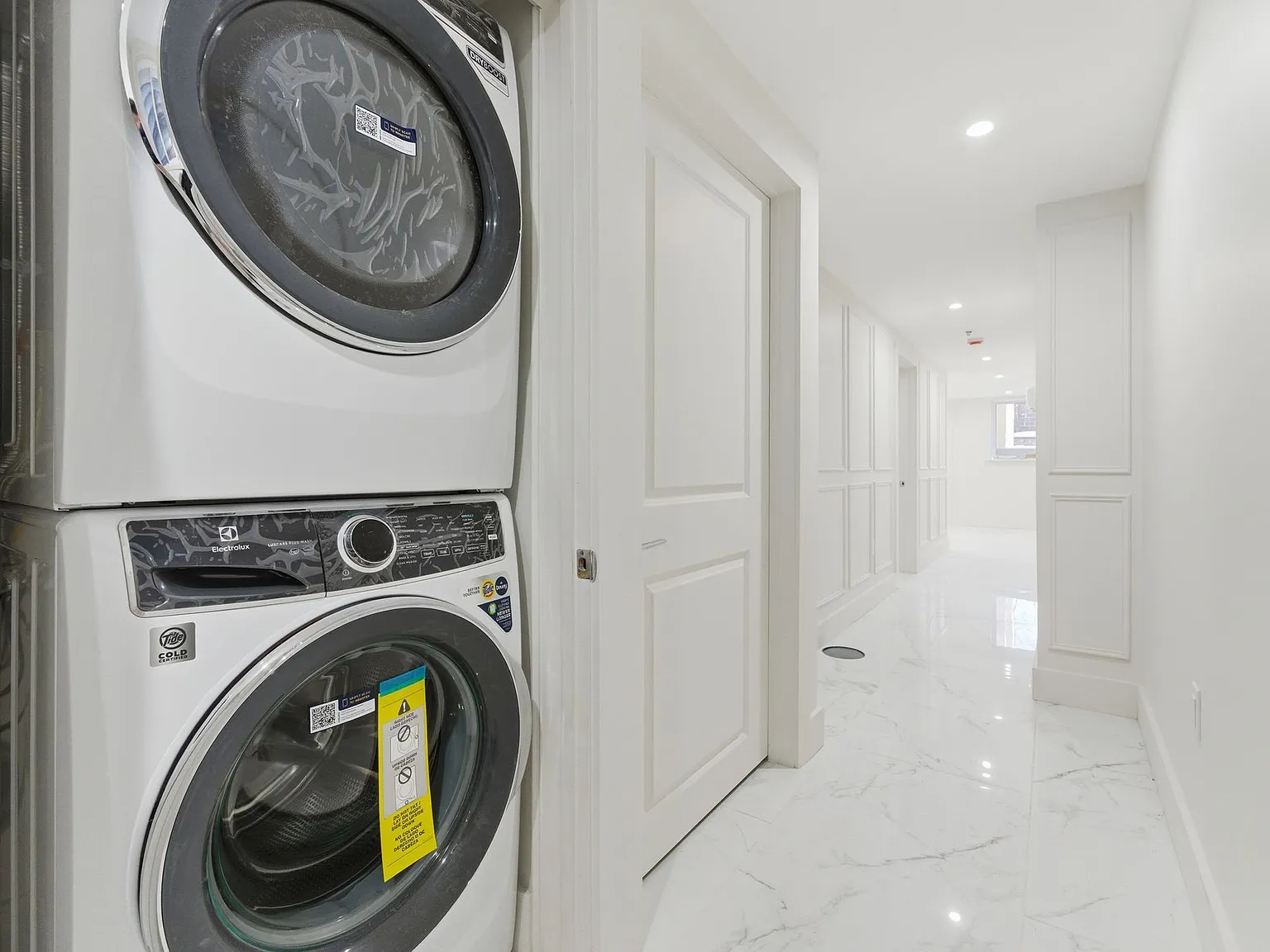 2 bed, 1000 sqft, $2,800 — Photo 4