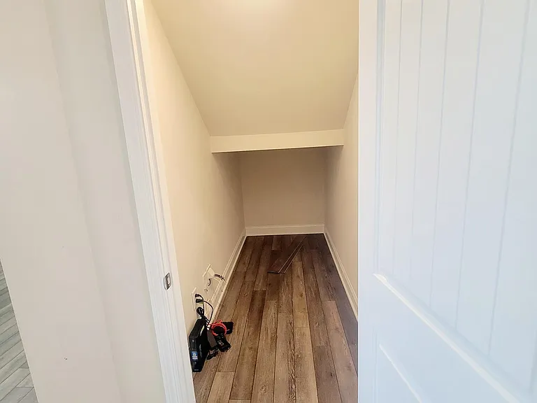121 Scoville Rd — Photo 14