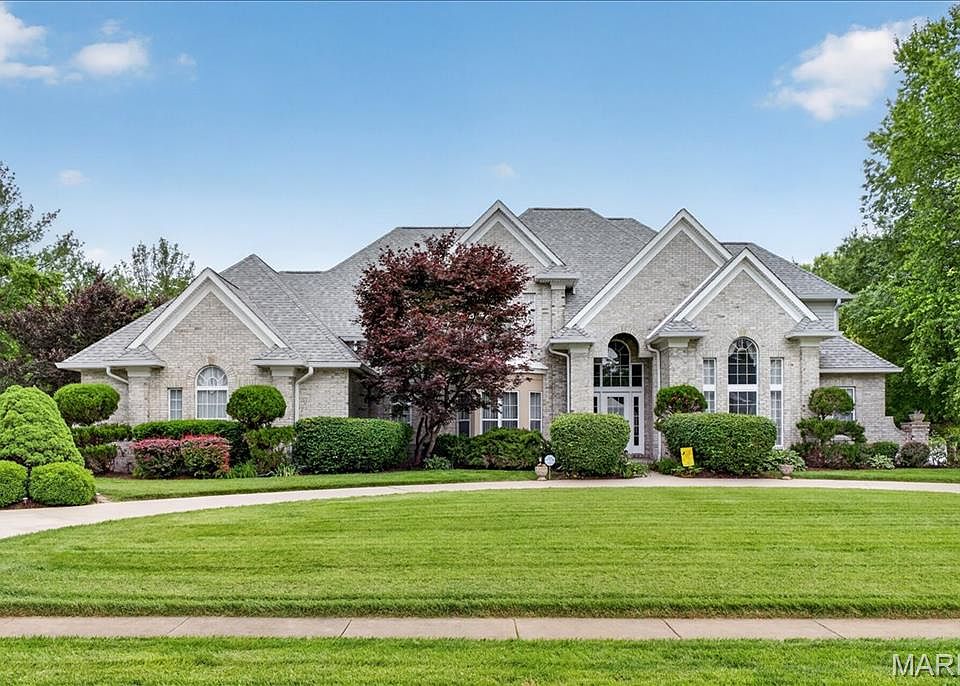 1st image of 137 Longmeade Dr