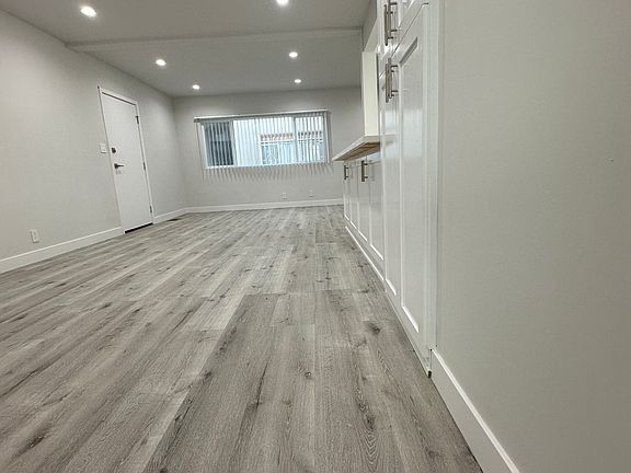 2nd image of 8360 Blackburn Ave #4B