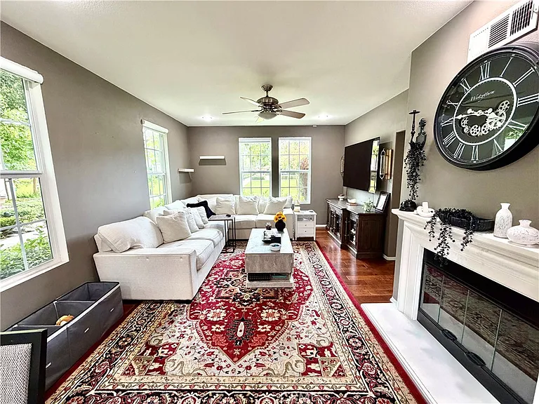 15205 Calverton Way — Photo 1