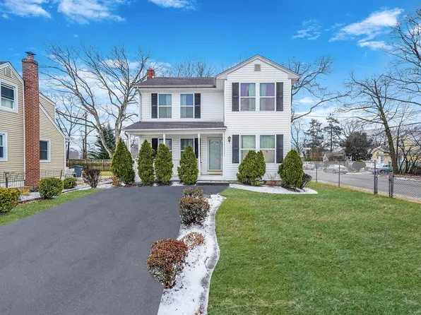 10 Levey Boulevard, Wyandanch, NY 11798