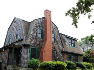 7 Cliff Ave, Newport, RI 02840