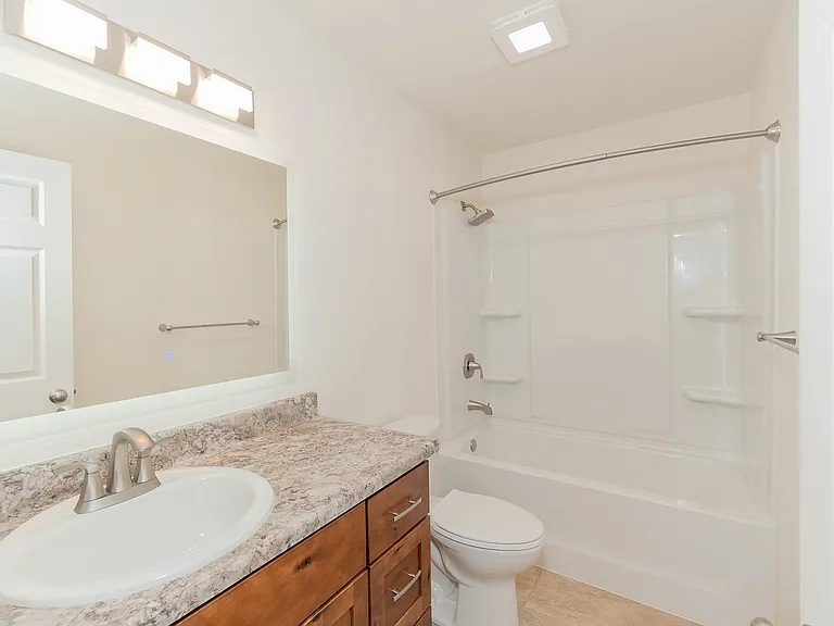 Main Bedroom Ensuite Bathroom