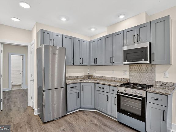 5th image of 1821 T St NW