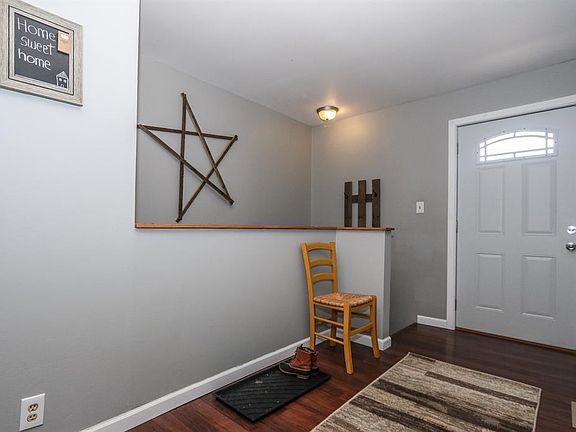3rd image of 5863 Green Crest Dr