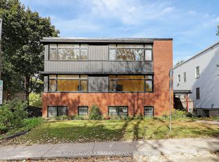 75 Heney St #4, Ottawa, ON K1N 5V7