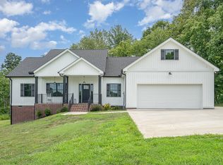 2019 Old County House Rd W, White Bluff, TN 37187
