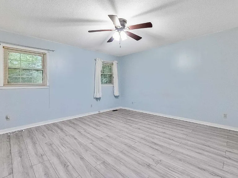 9 Bancroft Dr — Photo 28