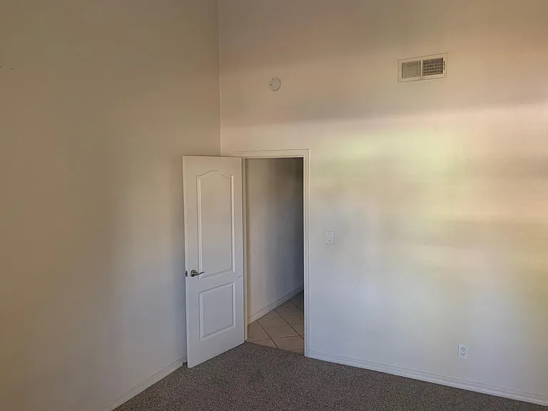 7178 N Fruit Ave #126 — Photo 9