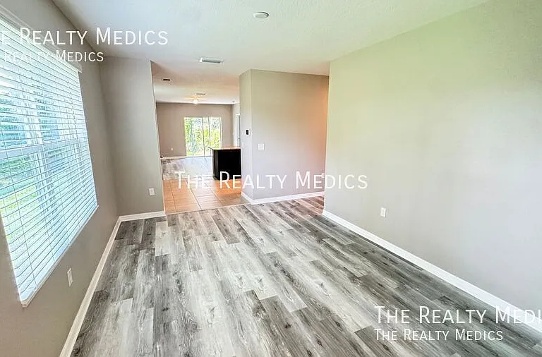 10906 Carlton Fields Dr — Photo 21