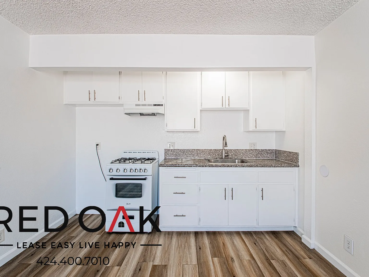 ~Low Deposit~ Open 1-Bed With Balcony, On-Site Laundry And Parking Included In The Heart Of Easts... — Photo 3