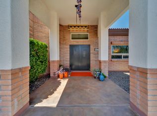 1900 E Rock Wren Rd, Green Valley, AZ 85614