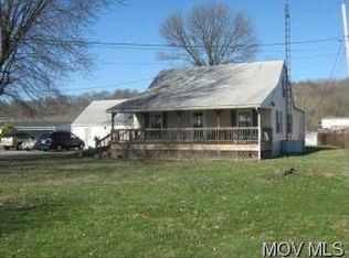 735 Joe Skinner Rd, Belpre, OH 45714